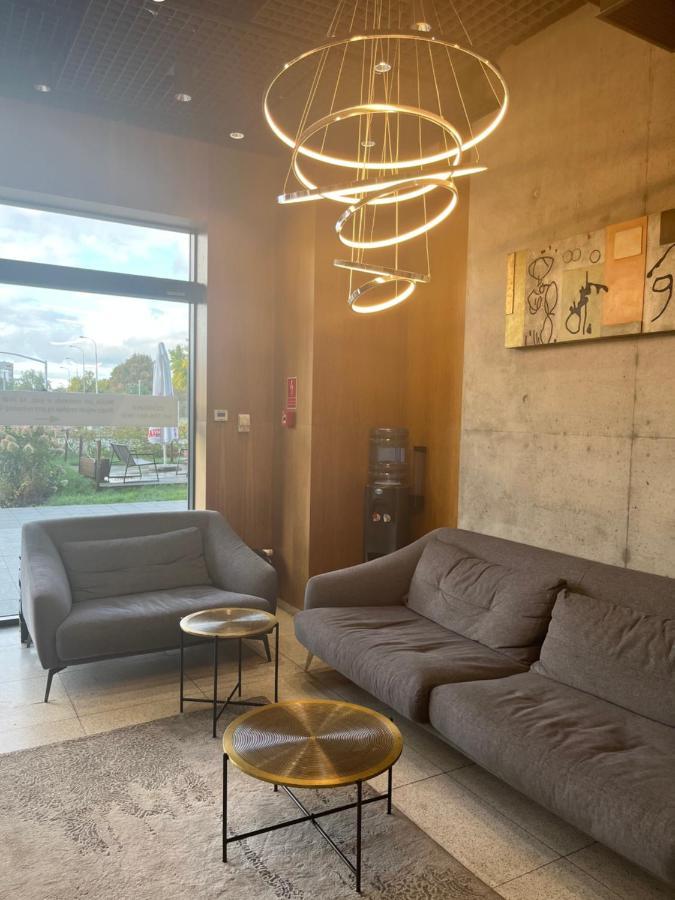 Good Wolska Residence ワルシャワ エクステリア 写真
